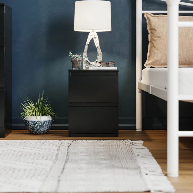 Κομοδίνο Juniper 4