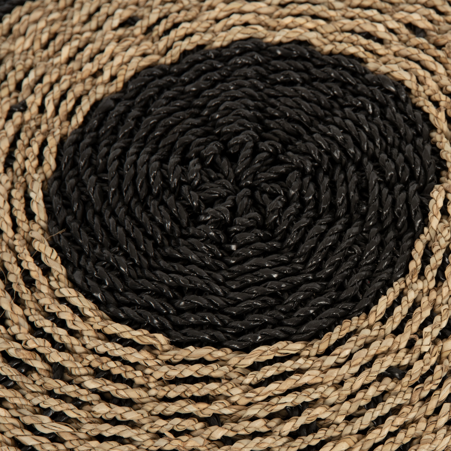 ΠΟΥΦ ΣΚΑΜΠΟ SARONI SEAGRASS ΣΕ ΦΥΣΙΚΟ-ΜΑΥΡΟ ΧΡΩΜΑ Φ60x35Yεκ. 4