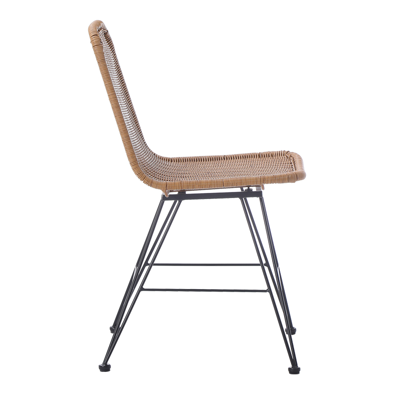 Καρέκλα Pamela pakoworld pe rattan σε φυσική απόχρωση και μαύρα μεταλλικά πόδια 44x58x82εκ 4