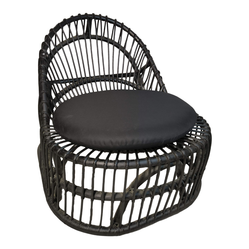 Πολυθρόνα Tromso paakoworld pe rattan σε μαύρη απόχρωση με μαύρο μαξιλάρι 80x85x98εκ 1